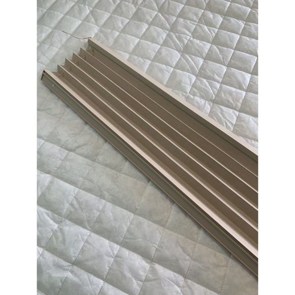 UNITED SHADE 32’’ W X 11” H 1" PLEAT SUEDE RV PLEATED SHADE 920486 NEW😀 - Picture 9 of 12